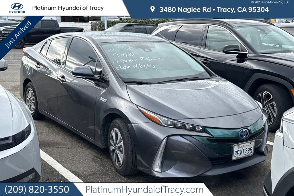 2018 Toyota Prius Prime Plus's photo