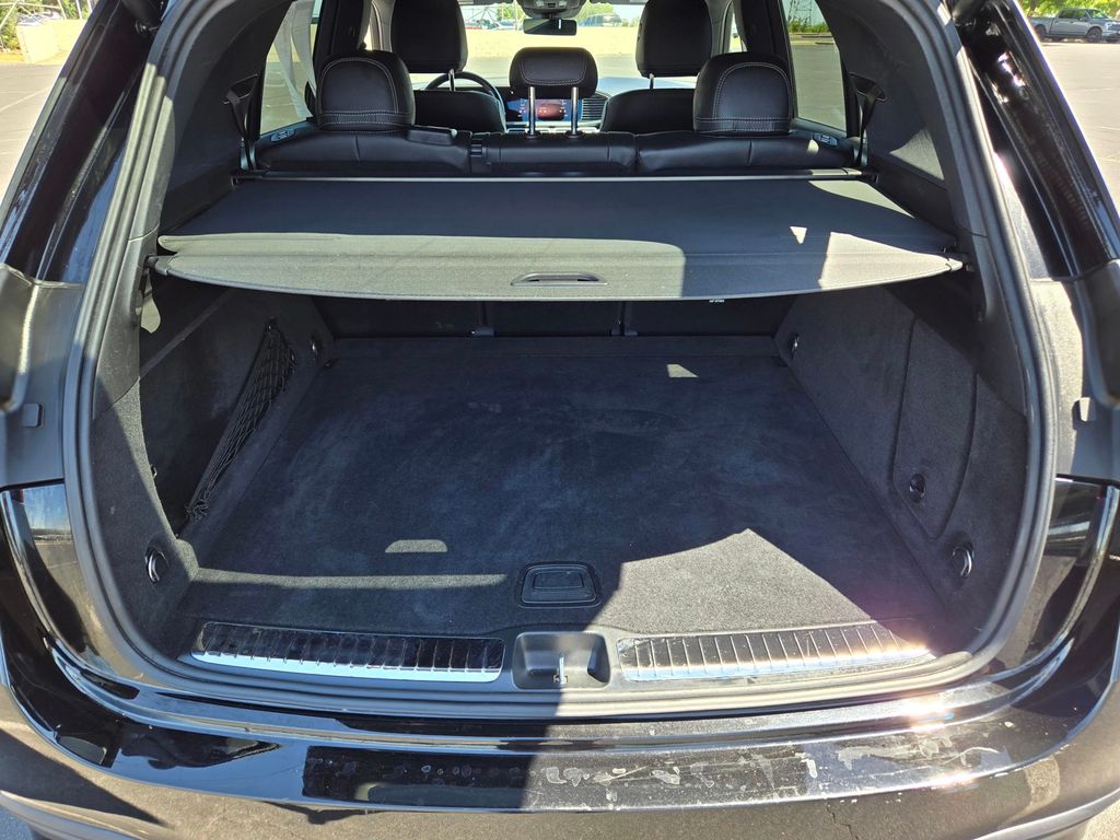 2025 Mercedes-Benz GLE 26