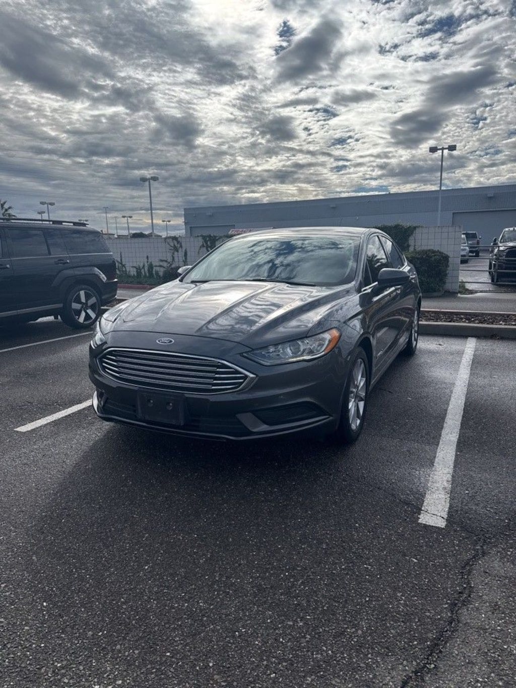 Used 2017 Ford Fusion Hybrid SE Sedan