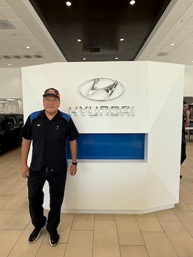 Staff member Gustavo Diaz from ID_9c3093