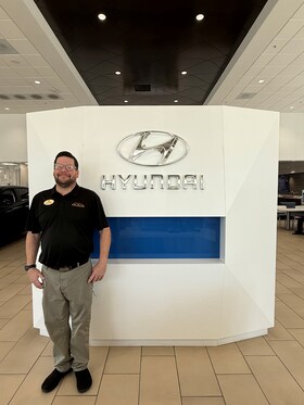 Staff member Mike Holcomb from ID_9c3093