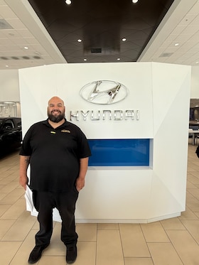 Staff member Ricky Rodriguez from ID_9c3093