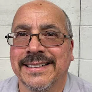 Staff member Robert Hernandez from ID_9c3093