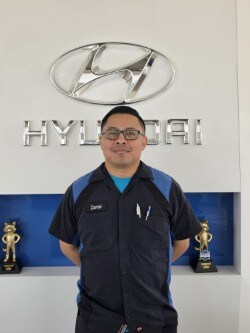 Staff member Daniel Tomas from ID_9c3093