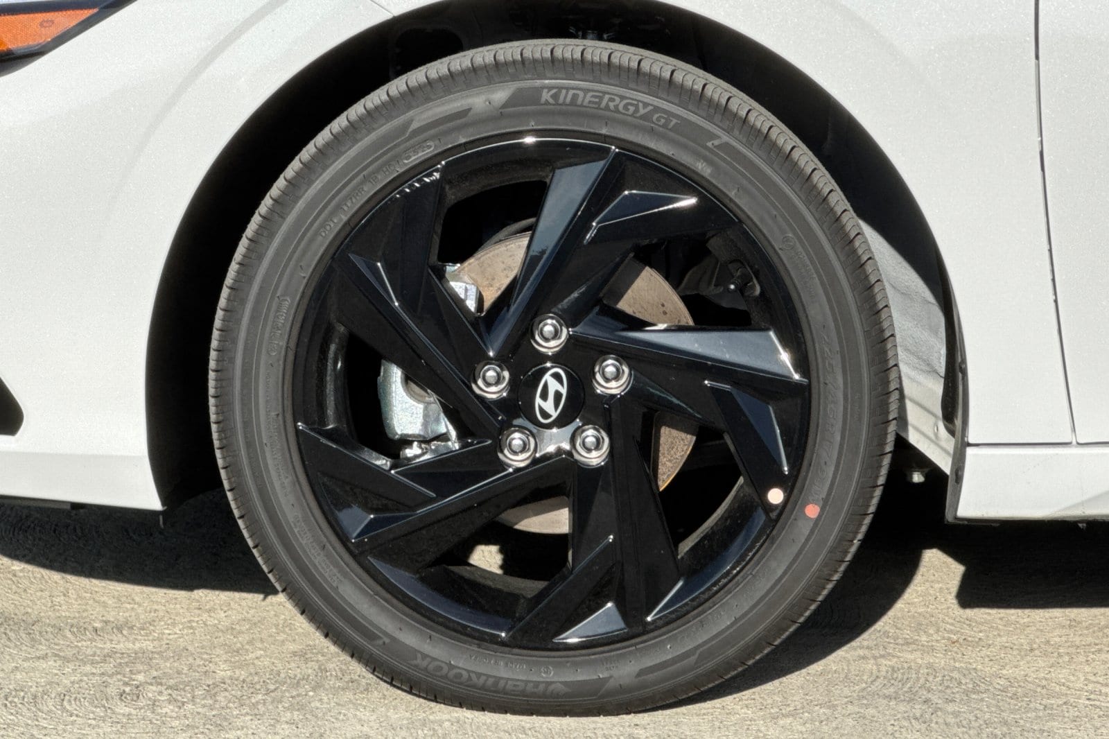 2026 Hyundai Elantra SEL - Photo 30