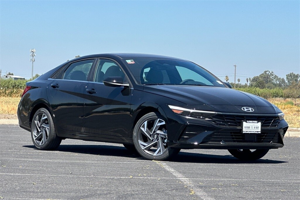 2025 Hyundai Elantra Hybrid Limited photo 2