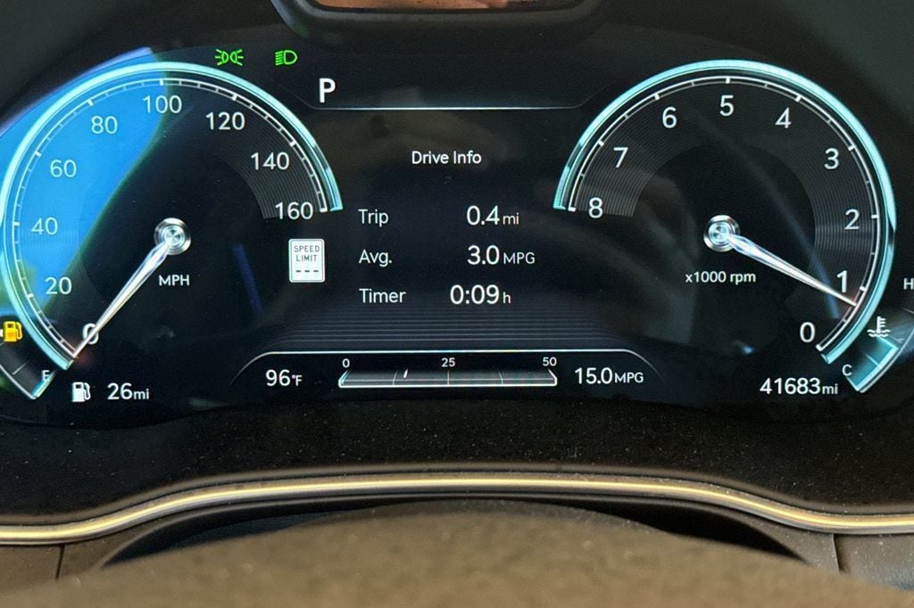 2024 GENESIS GV80 30