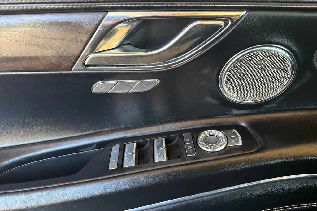 2024 GENESIS GV80 11