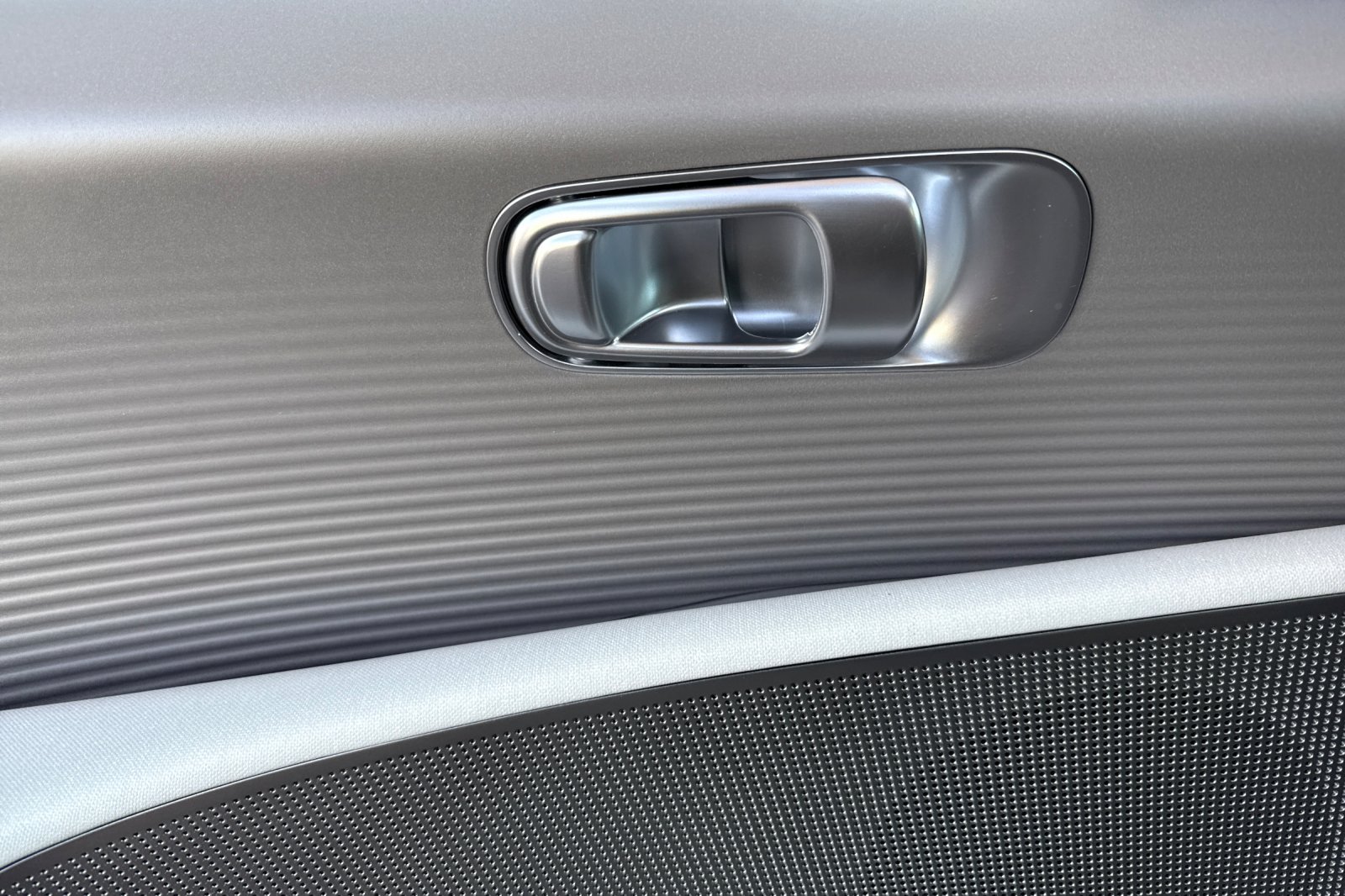 2023 Hyundai IONIQ 6 SEL photo 3