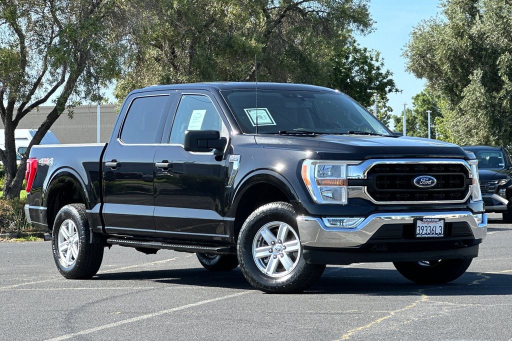 2022 Ford F-150 XLT photo 2