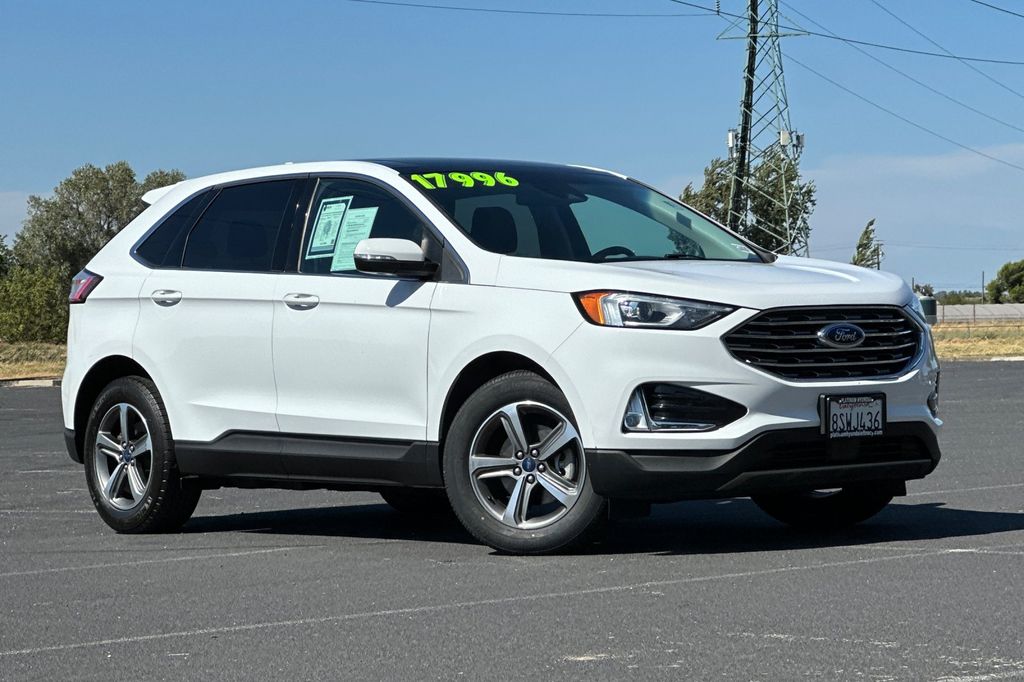 2020 Ford Edge SEL photo 2
