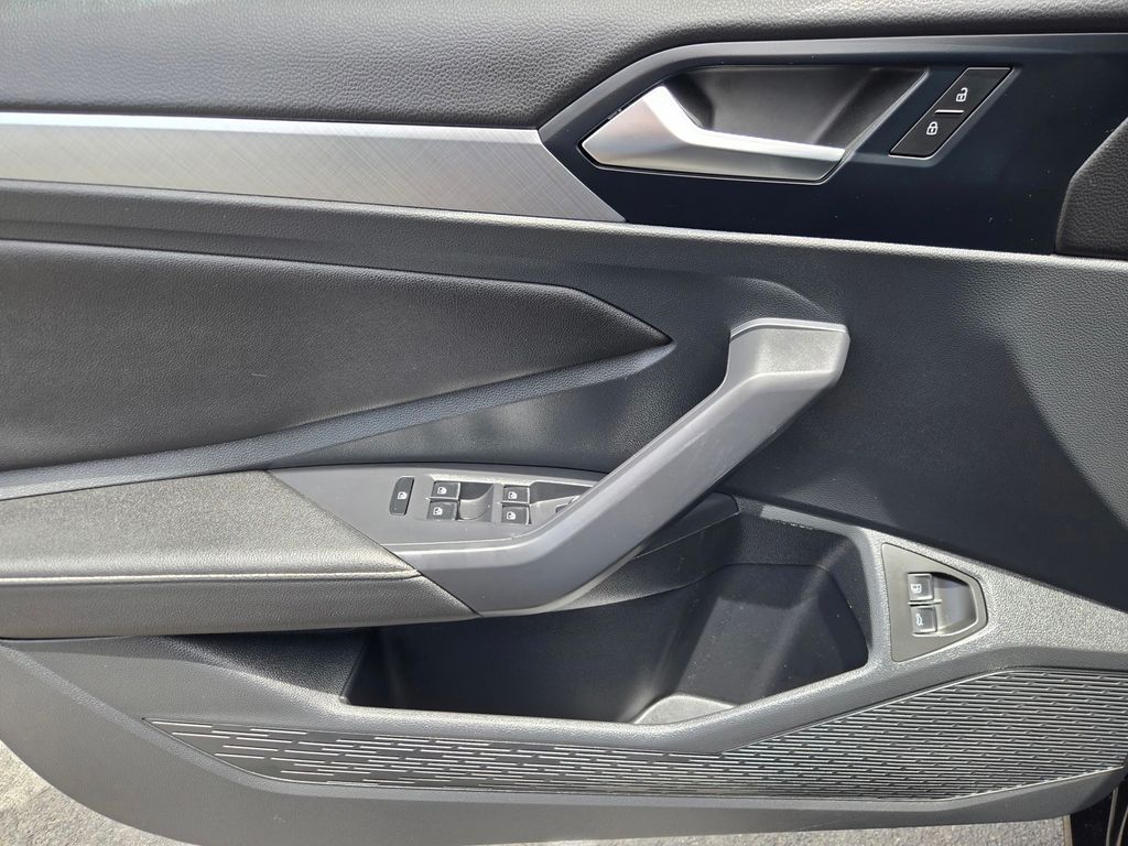 2024 Volkswagen Jetta 16