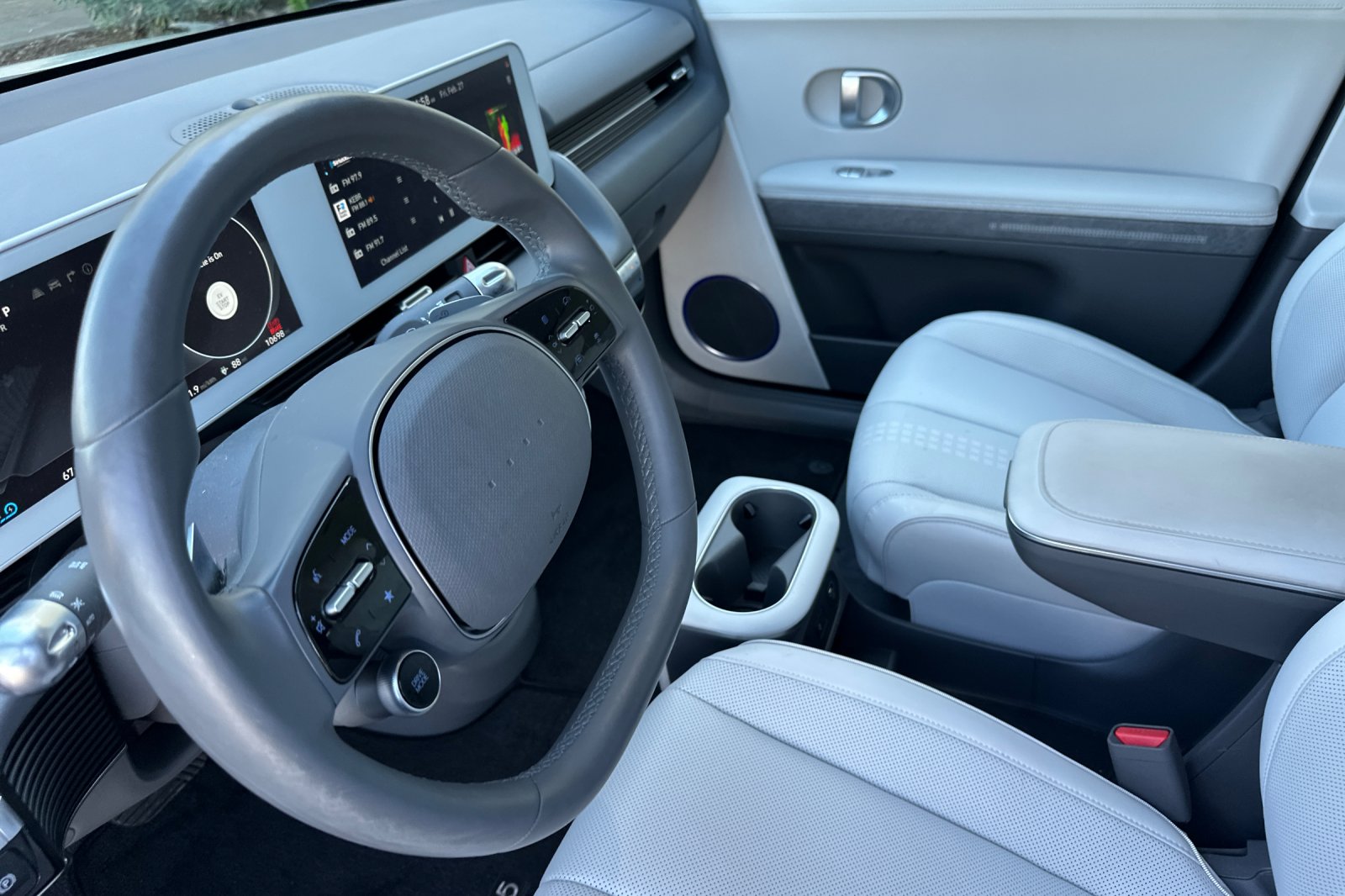 2023 Hyundai IONIQ 5 SEL photo 6