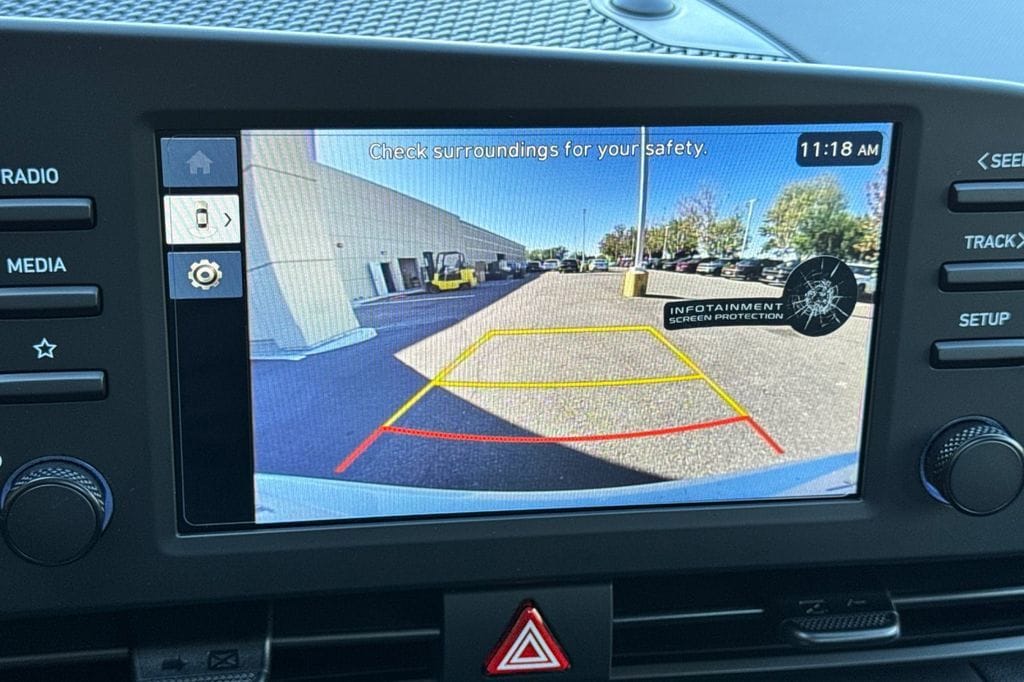 2025 Hyundai Elantra 16