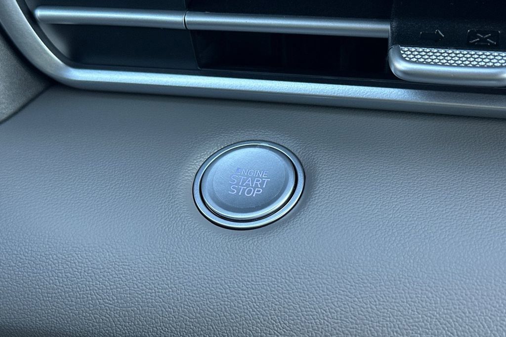 2026 Hyundai Elantra 18