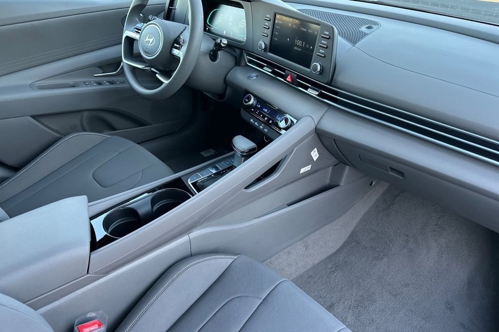 2026 Hyundai Elantra 12