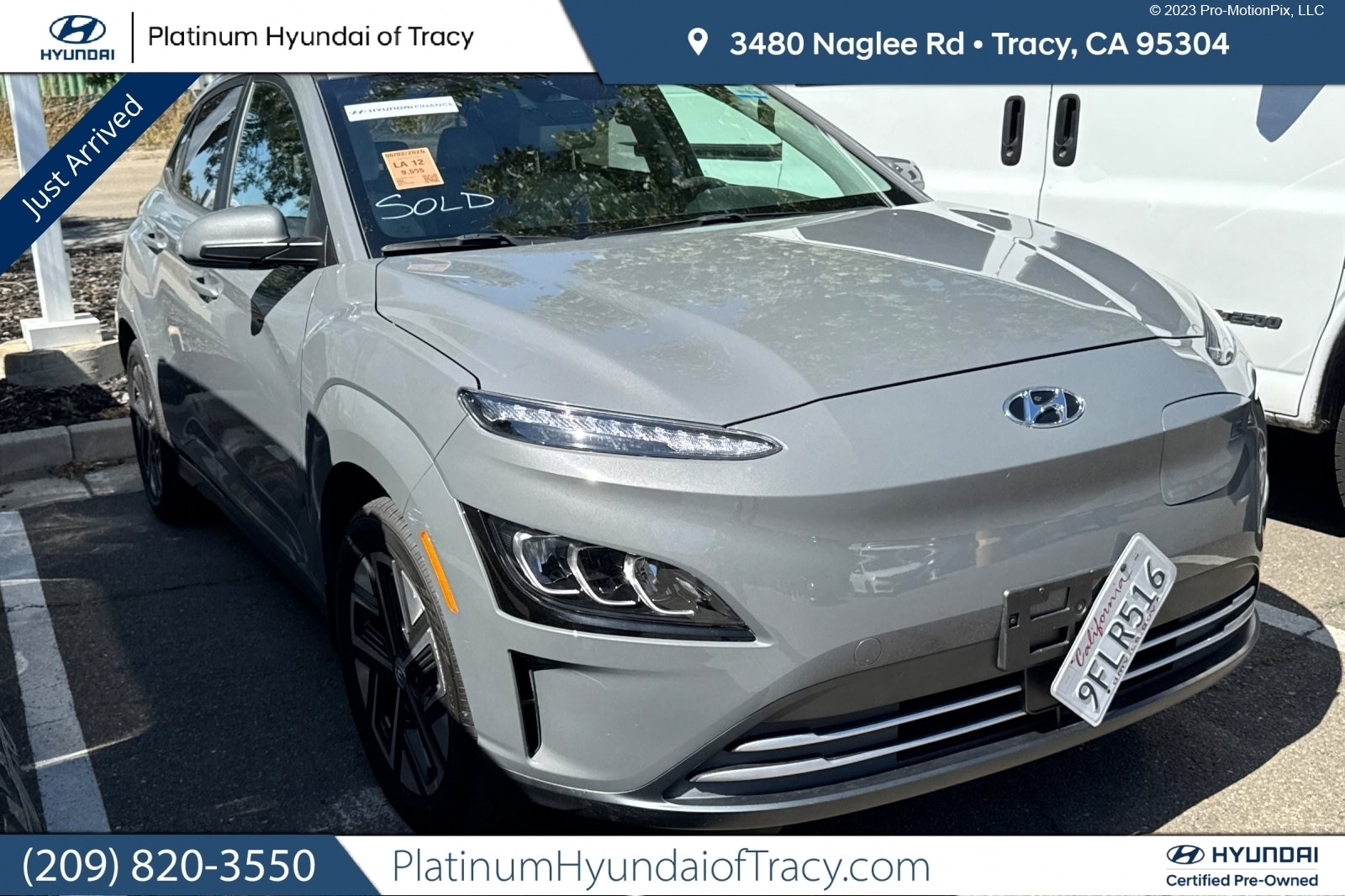 2023 Hyundai Kona Electric Limited's photo
