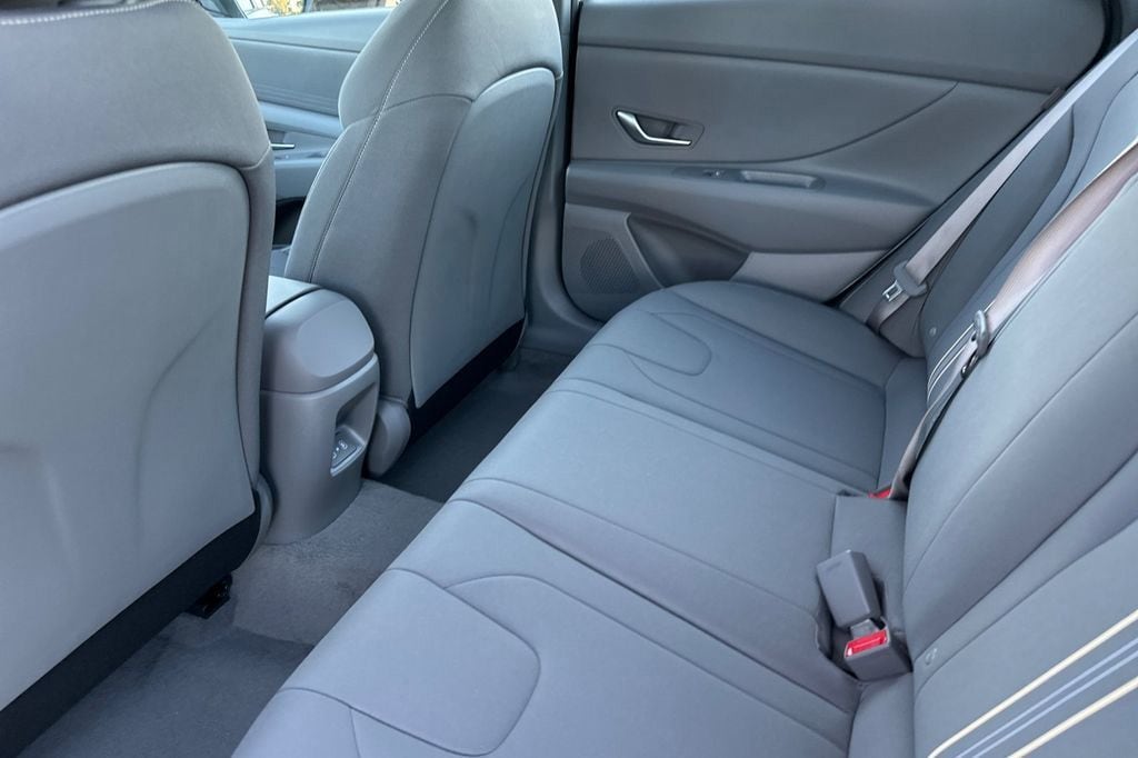 2026 Hyundai Elantra 9