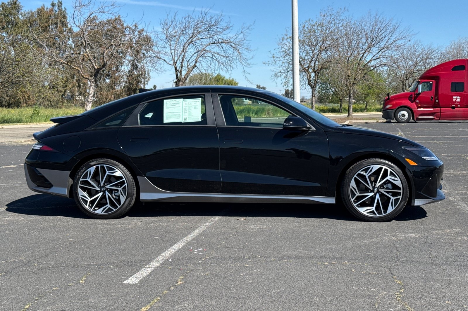 2023 Hyundai IONIQ 6 SEL photo 2