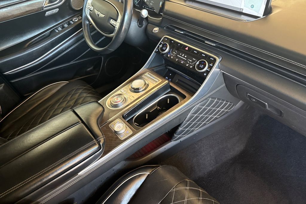 2024 GENESIS GV80 18