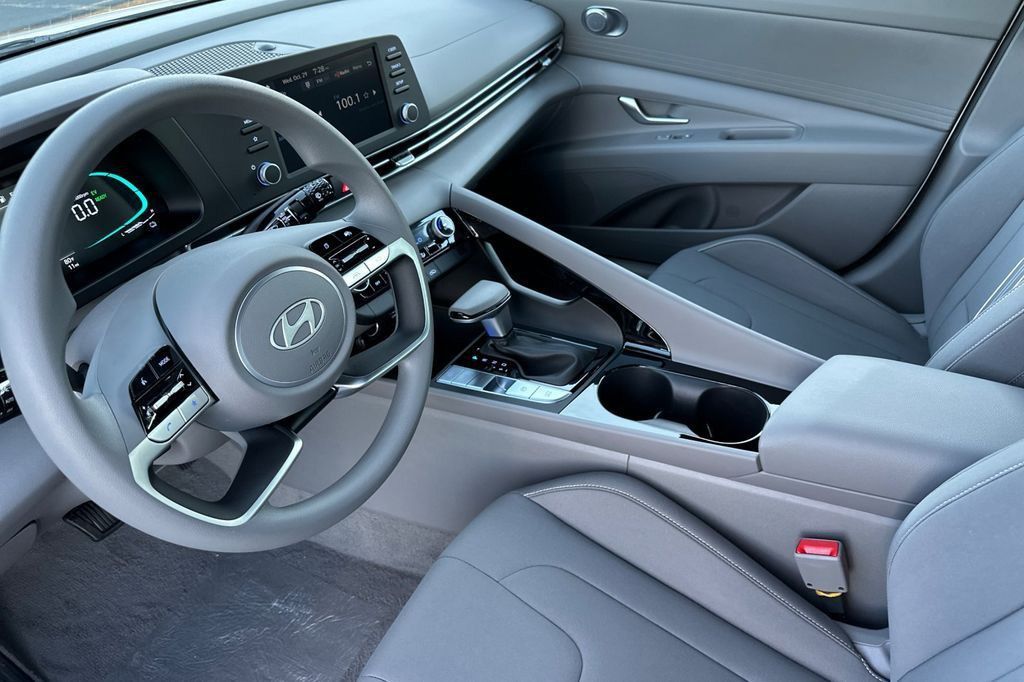 2026 Hyundai Elantra 7