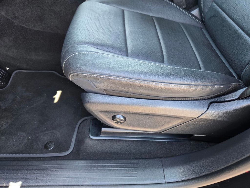 2025 Mercedes-Benz GLE 20