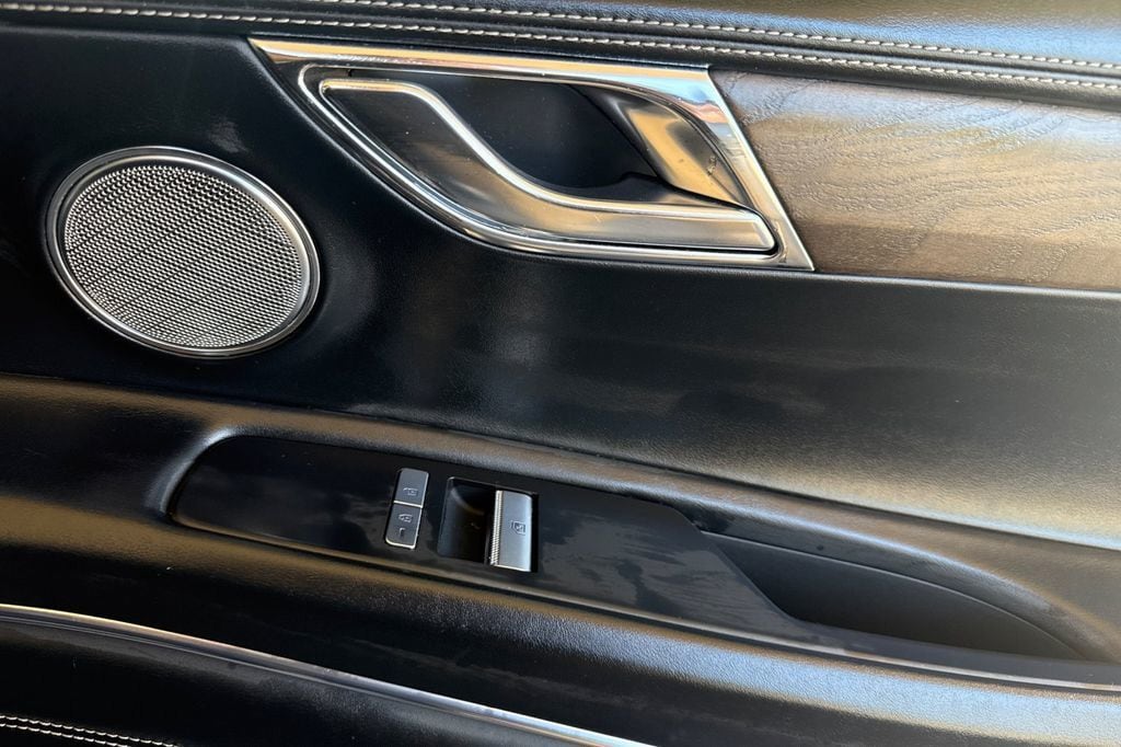 2024 GENESIS GV80 20