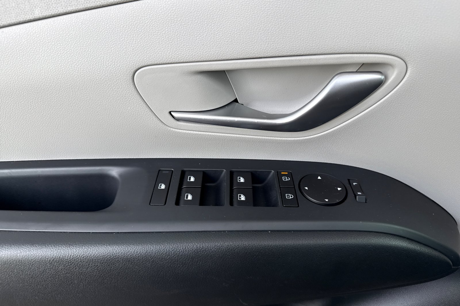 2025 Hyundai Tucson Hybrid SEL Convenience photo 3