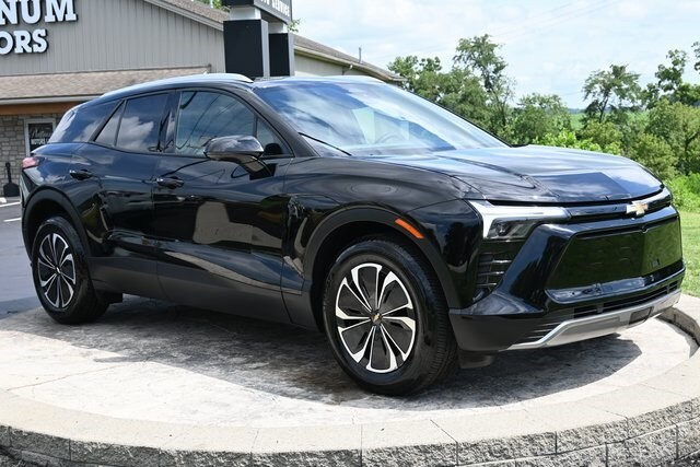 2024 Chevrolet Blazer EV photo 2