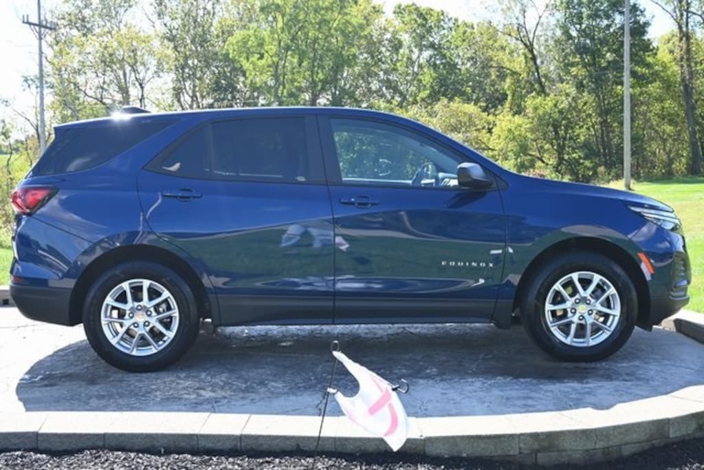 Used 2022 Chevrolet Equinox LS w/1LS SUV