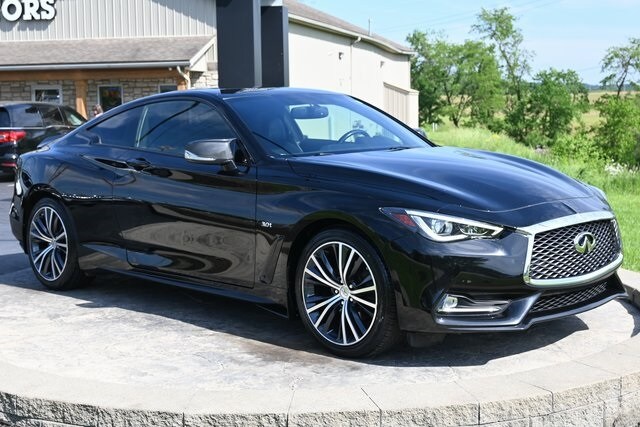 2018 Infiniti Q60 3.0t Luxe photo 3