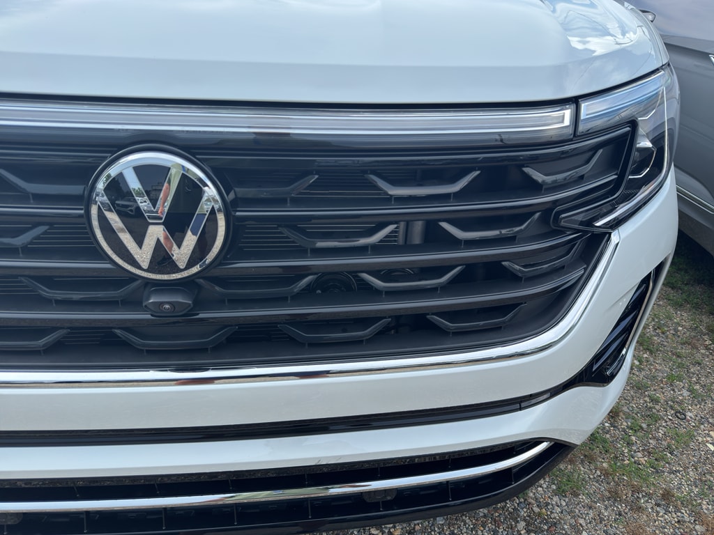 New 2025 Volkswagen Atlas Cross Sport 2.0T SEL Premium R-Line Sport Utility