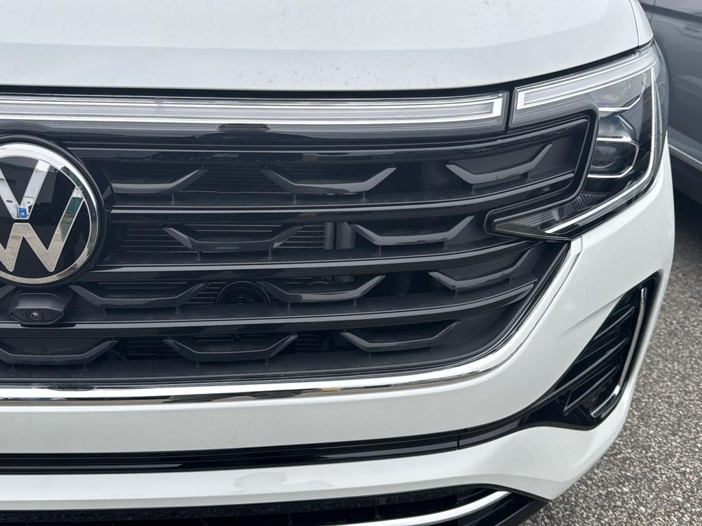 New 2025 Volkswagen Atlas Cross Sport 2.0T SEL Premium R-Line Sport Utility