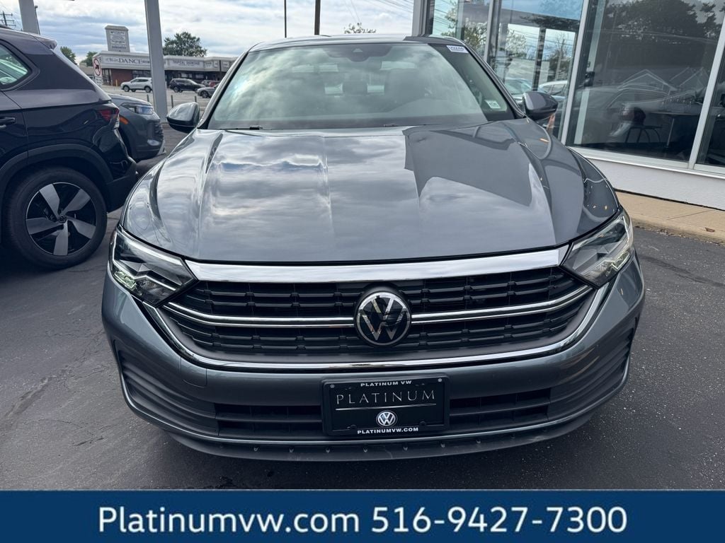3VW5M7BU8RM101958