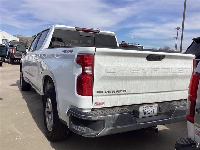 2023 Chevrolet Silverado 1500 photo 3