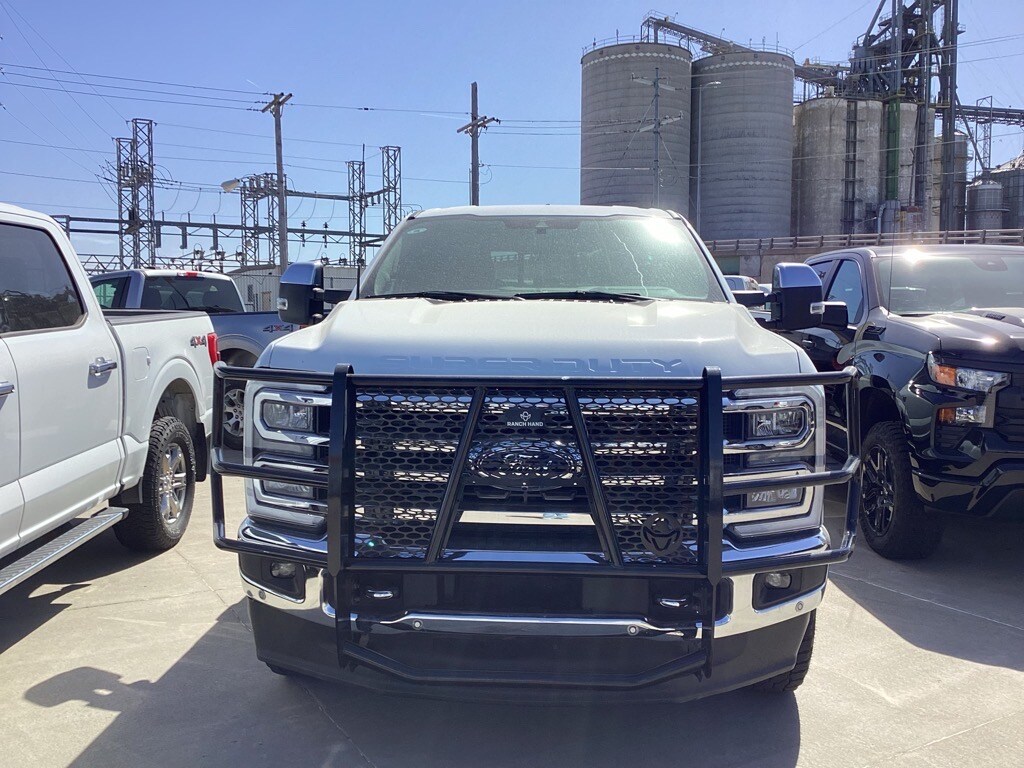 2023 Ford F-350 photo 2