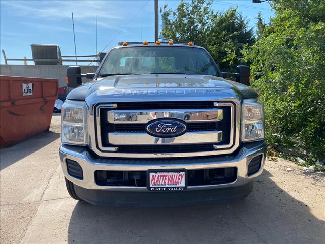 2013 Ford F-350 photo 2