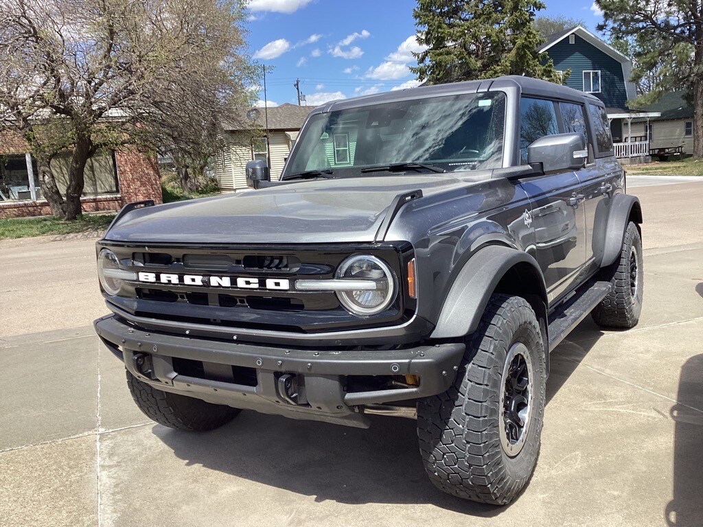 2022 Ford Bronco photo 3
