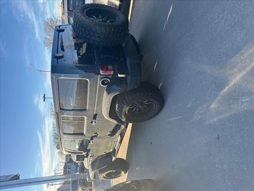 Used 2017 Jeep Wrangler JK Unlimited Sahara 4x4 SUV