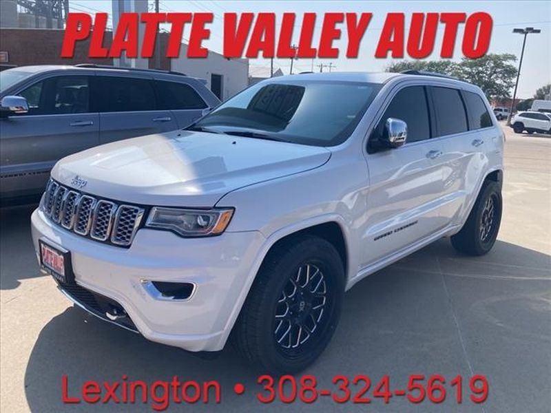 2018 Jeep Grand Cherokee Overland 4WD's photo