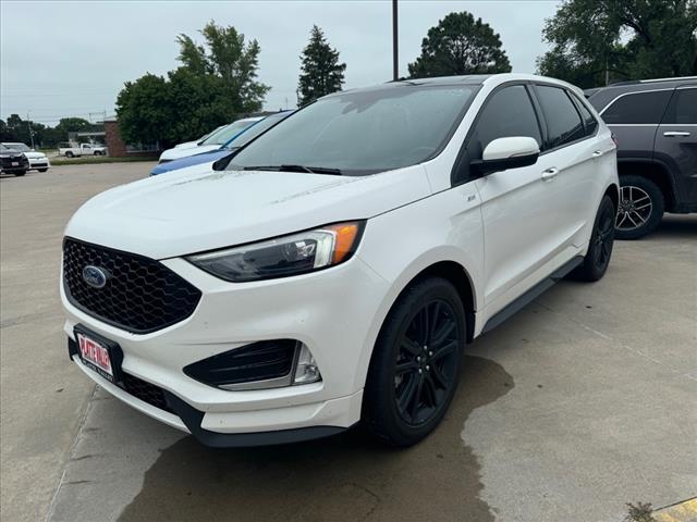 2020 Ford Edge Titanium photo 3
