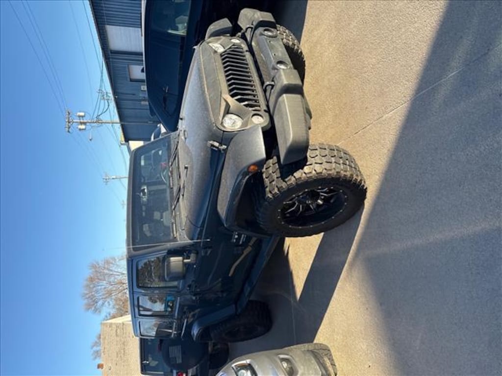 Used 2017 Jeep Wrangler JK Unlimited Sahara 4x4 SUV