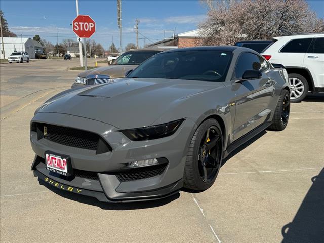 2018 Ford Mustang photo 3