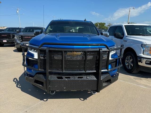 Used 2023 Chevrolet Silverado 1500 LT with VIN 1GCUDDE80PZ249108 for sale in Lexington, NE