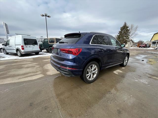 2023 Audi Q3 45 TFSI S line Premium photo 3