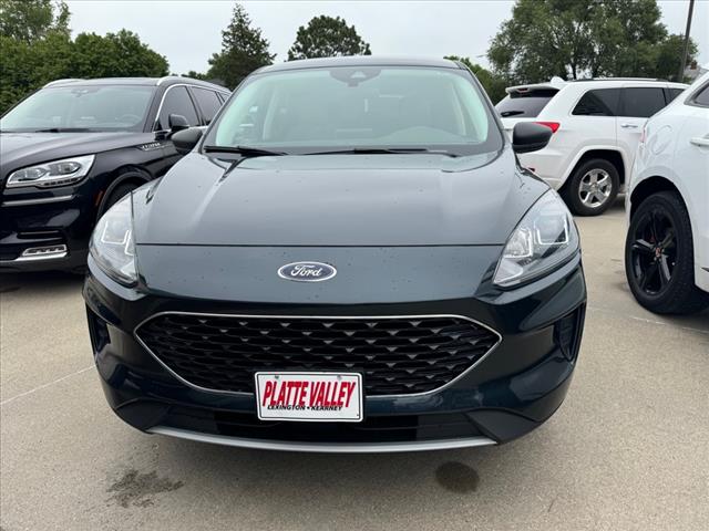 2022 Ford Escape SE photo 2