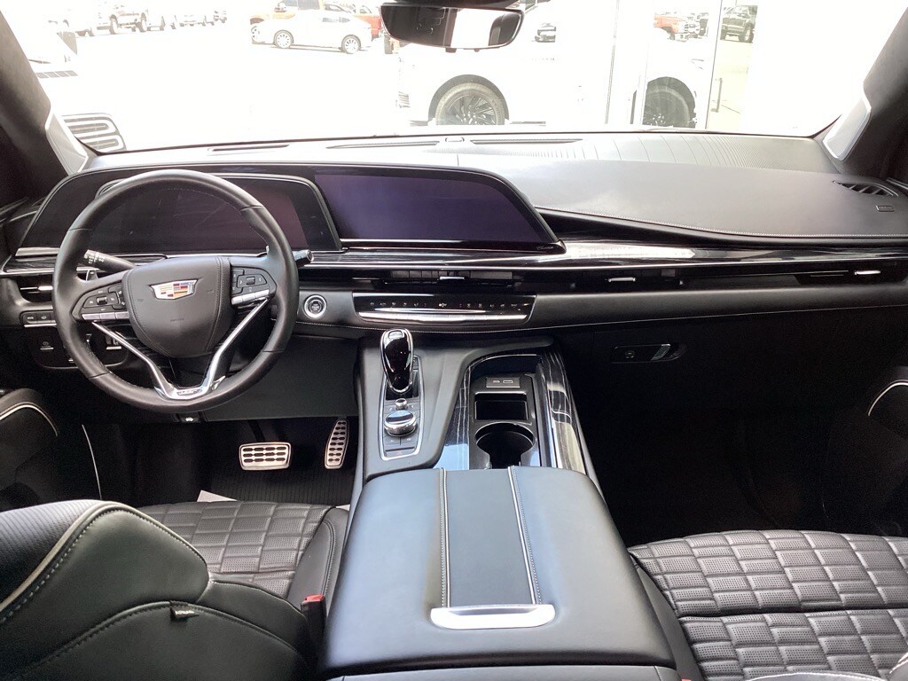 2023 Cadillac Escalade V-Series photo 3