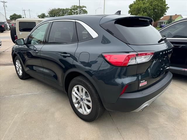 2022 Ford Escape SE photo 4