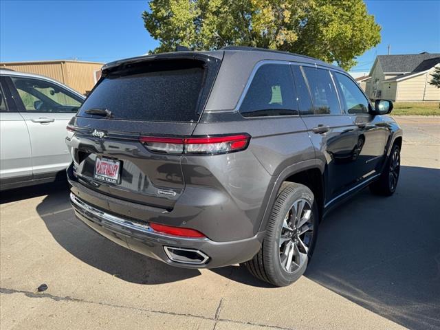 2024 Jeep Grand Cherokee Overland photo 4