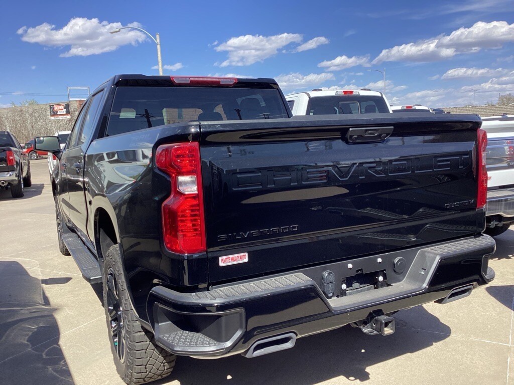 2025 Chevrolet Silverado 1500 Custom Trail Boss photo 3